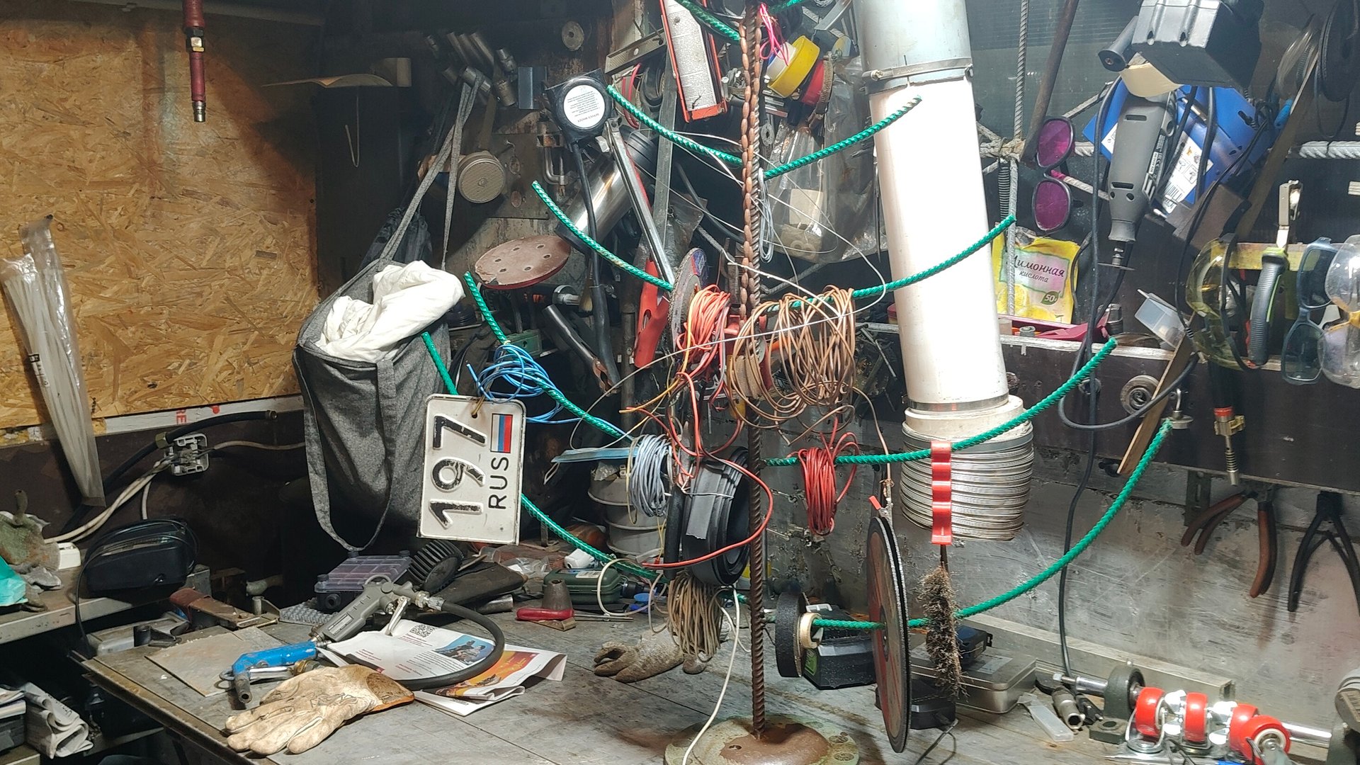 Ёлка из арматуры, для гаража