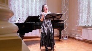 Александра Конева исполняет романс Рахманинова «Весенние воды». Фортепиано — Бао Сицзилло