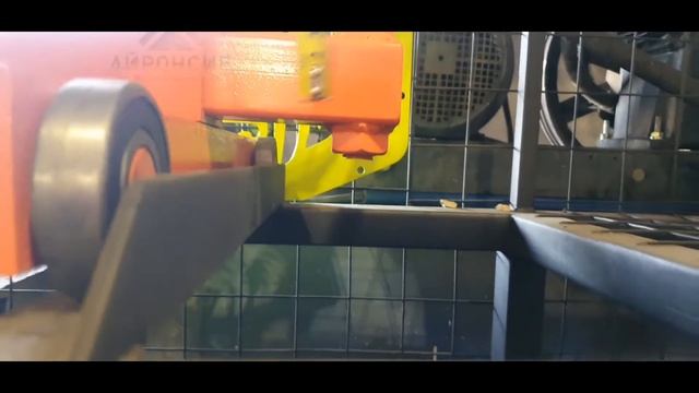 Подъемник на яму или домкрат ямный, траверса