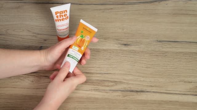 Обзор крема для ног sensicare и panthemed увлажняющий смягчающий питание и регенерация