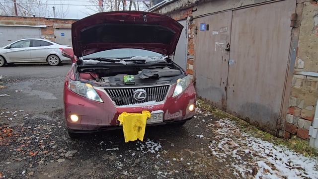 Яркий свет в LEXUS RX270 смотреть онлайн