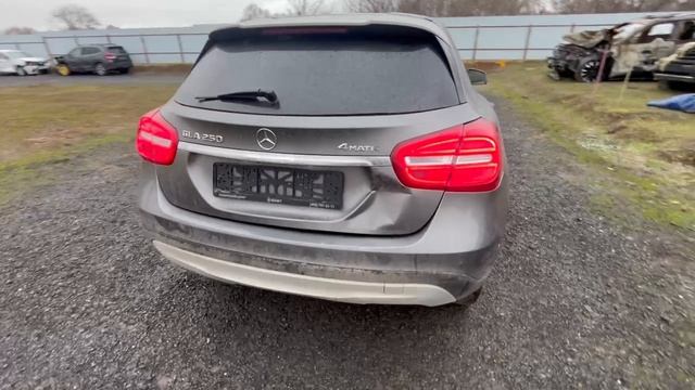 Mercedes Benz GLA250 2014г. смотреть онлайн