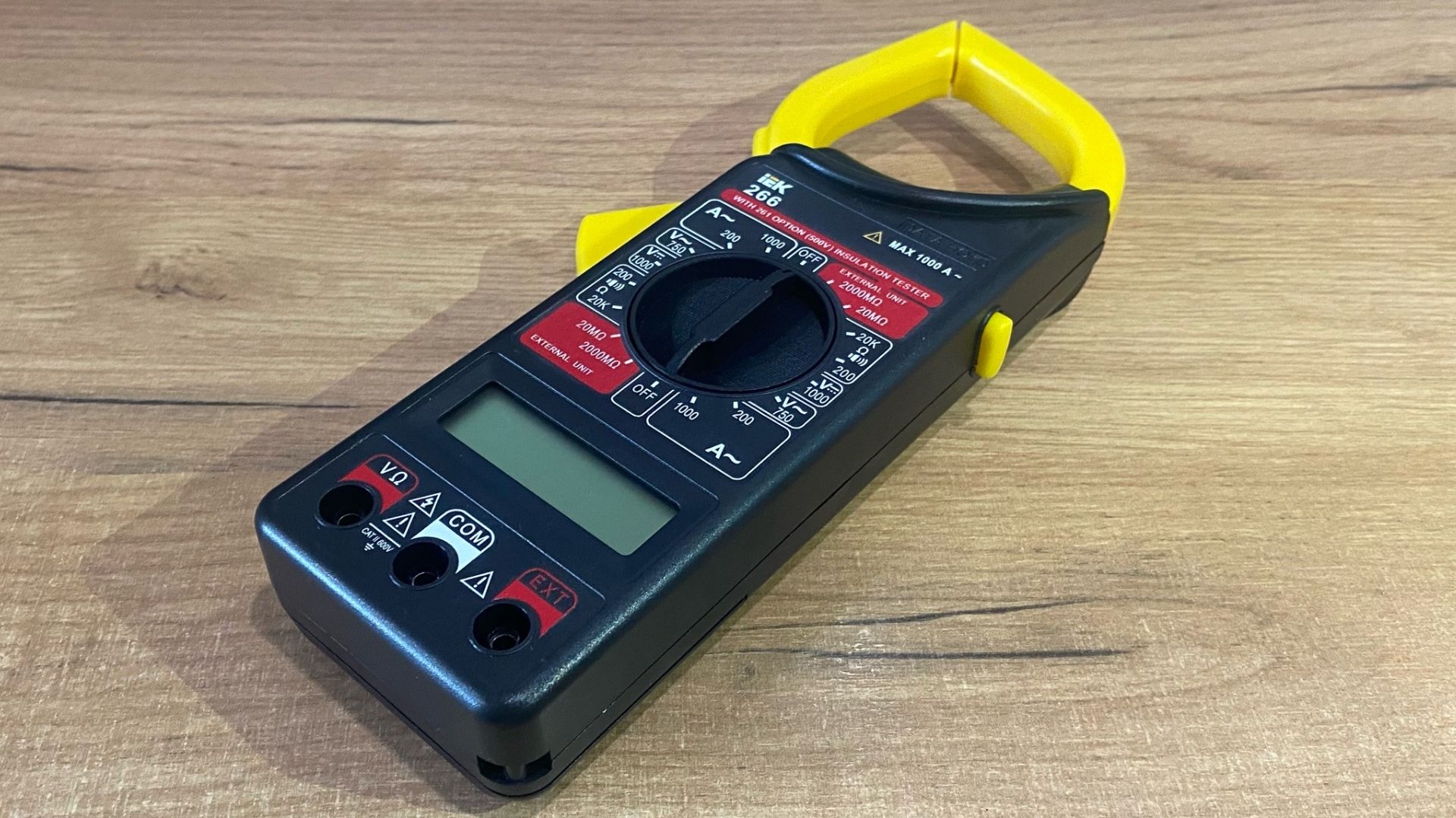 Распаковка и обзор токоизмерительных клещей IEK 1517176 смотреть онлайн