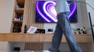 красивый танец с обручем