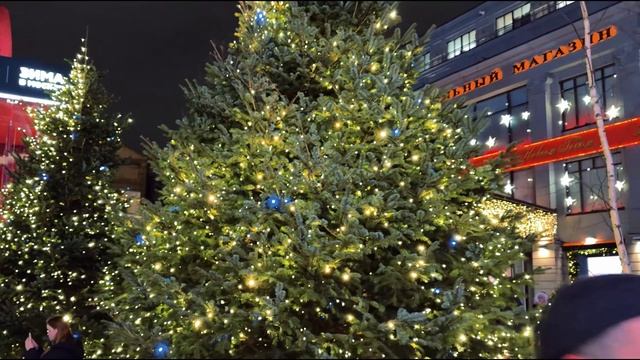 Прогулка в рождественскую магию Москвы огни ёлки и праздник 🎄 смотреть онлайн