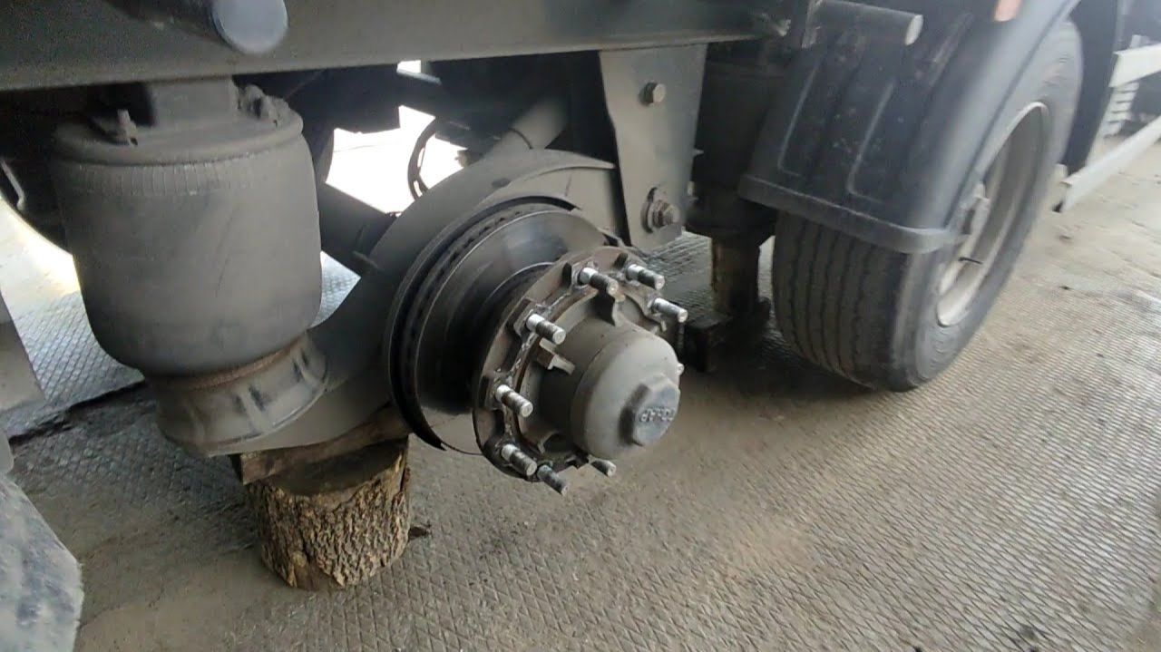 [399] Замена шин. Куда подставить брусок ？| Погрузка дисками
