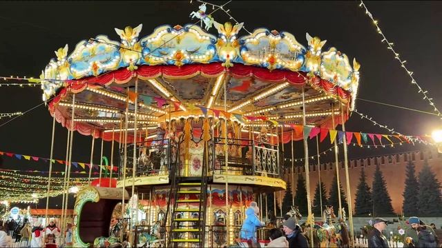 Такое Рождество в России я видел только в фильмах прогулка по ГУМу и Красной площади ❄️🎬🎄 смотреть онлайн