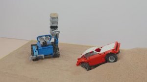 Что произойдет, когда Валли столкнется на песке с машиной LEGO Technic?
