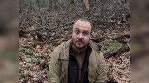 показывал факи дронам русской армии.Наверное первое что он сказал когда его брали был тоже фак