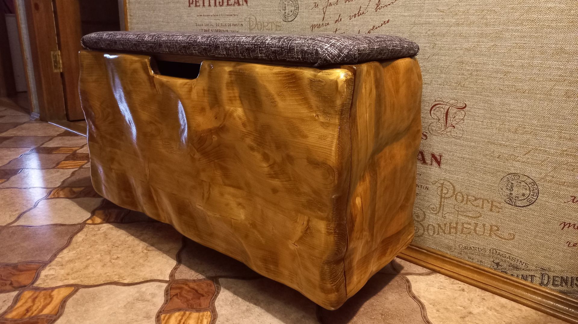 DIY #12. Тумбочка-пуфик в прихожую своими руками. Банкетка в коридор. Шкафчик.