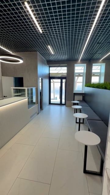 БЦ «МИР», 1 этаж, входная группа