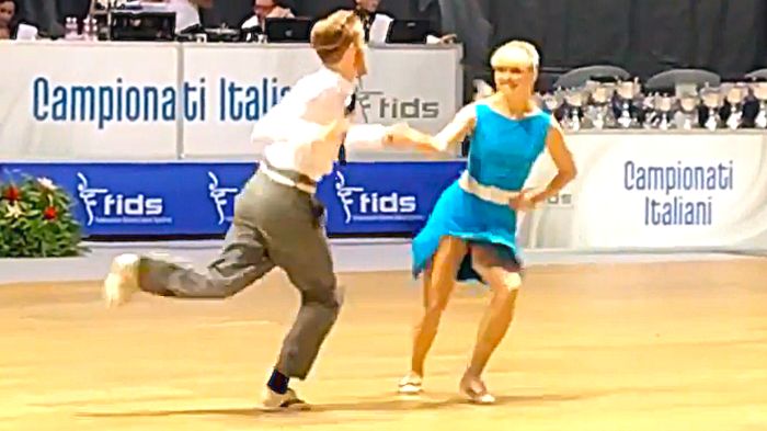 Сондре и Таня - Быстрый финал буги-вуги основного класса в Римини 2017. #Танцы смотреть онлайн