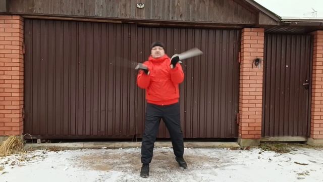 Упражнения с мечами-бабочками Вин Чун в деревне (17)