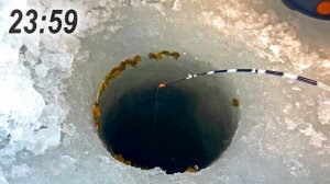 Опустил мормышку на старом месте, А ОН ПОДНЯЛ КИВОК И НАЧАЛСЯ НОЧНОЙ КЛЁВ! Зимняя рыбалка 2025