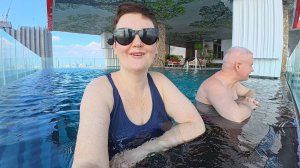 ОТРЫВАЕМ в инфинити бассейне с видом на МОРЕ в нашем шикарном кондо для БОГАЧЕЙ в Паттайе! Ривьера