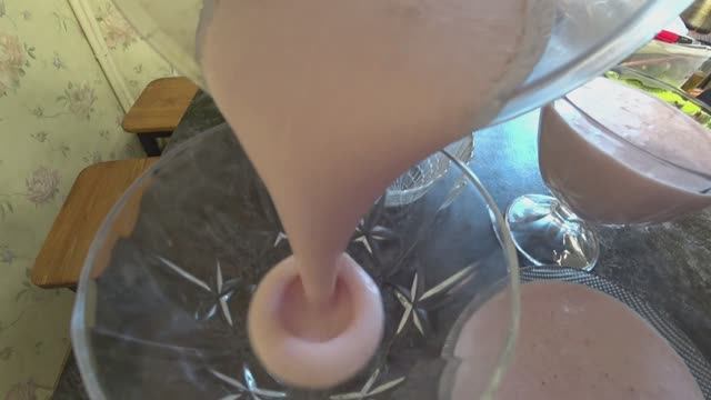 Молочно-ягодный десерт с маскарпоне смотреть онлайн