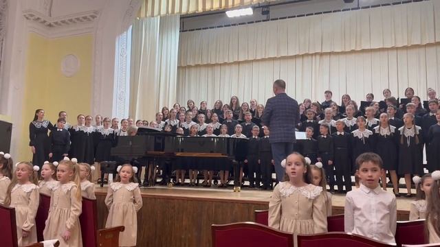 Песня Не грусти, улыбнись и пой!