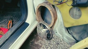 Замена мертвых динамиков в Toyota fielder на DL AUDIO Anaconda 165 Com