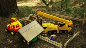 Мультик про машинки. Трактор с прицепом, экскаватор и автокран строят дом. МанкиМульт