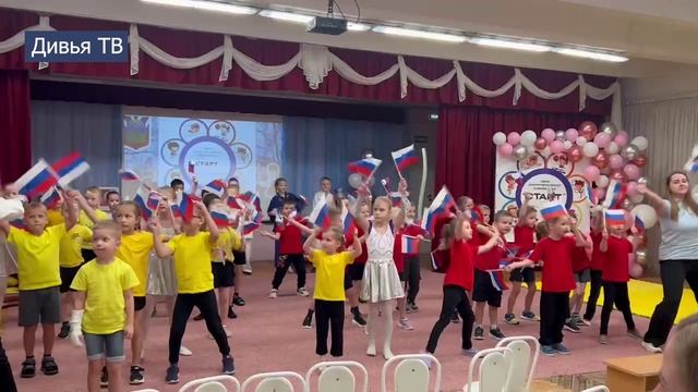 В Тихвине открылся центр раннего физического развития «Старт» смотреть онлайн