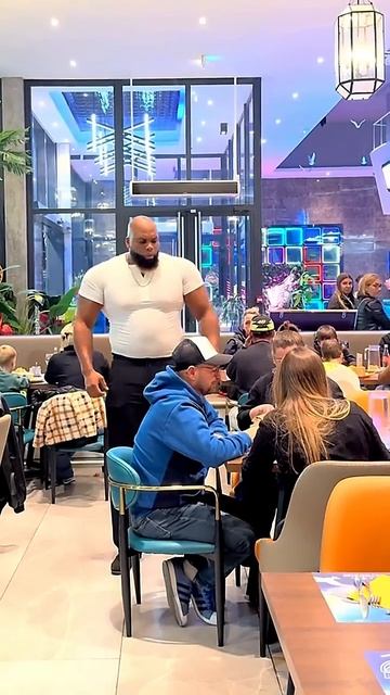 А ты попробуй скажи ему что-то смотреть онлайн