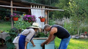 Сельская жизнь. Купили печь для приготовления еды. Тумба для посуды готова. Делаем Фундамент сарая.