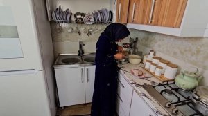 Тайеба ждет возвращения. Условия на ферме улучшаются.