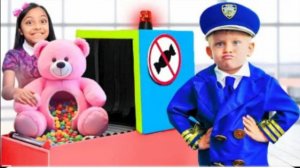 Дети прячут сладости но Оливер всё находит