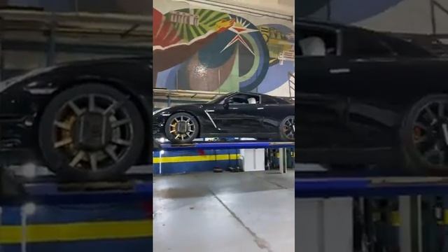 Блондинка в автосервисе смотреть онлайн