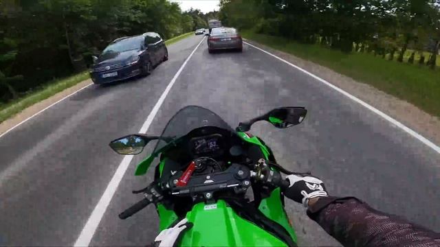 Простой и Понятный Спортбайк Kawasaki Ninja ZX-10R Тест Драйв смотреть онлайн