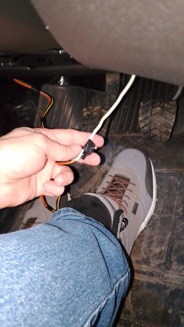 Буду потихоньку затягивать провод от диагностического разъёма на БК штат смотреть онлайн