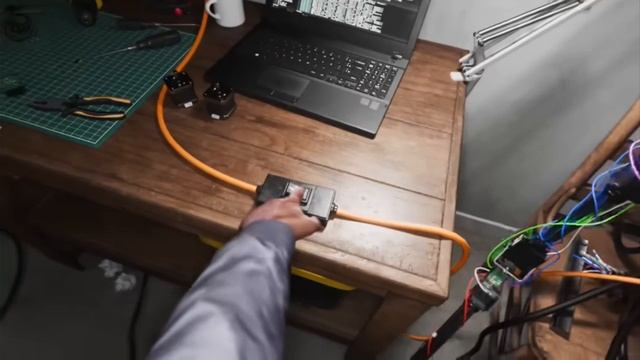 Я создал робота с самоосознания смотреть онлайн