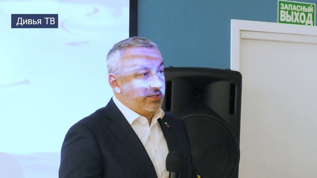 Тихвин отметил достижения молодежи премией «Хрустальный фрегат» смотреть онлайн