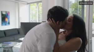 Сцена из сериала, где Меган Маркл изменяет своему парню