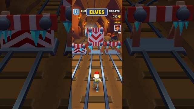 Вспоминаю одну из первых популярных игр Subway Surf, обновленная новогодняя версия, набираю очки 🏄 смотреть онлайн