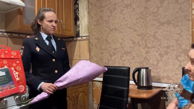 В Мурманской области полицейские помогут получить российское гражданство Людмиле Кондратьевой смотреть онлайн