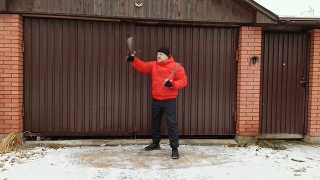 Упражнения с мечами-бабочками Вин Чун в деревне (9)