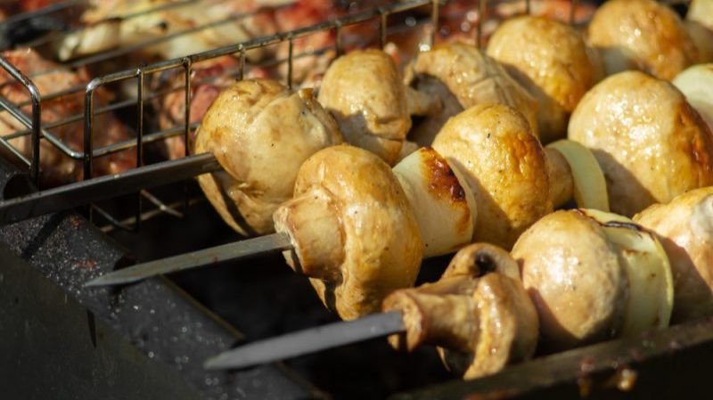 Как обжарить шампиньоны сочными и очень вкусными смотреть онлайн