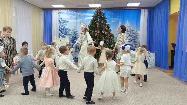 новогодний утренник .mp4