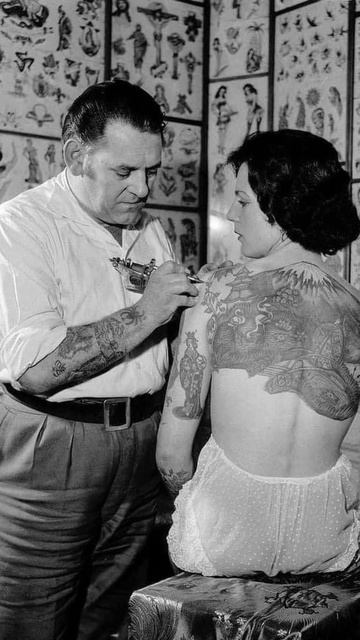 Немного понастальгируем, вспомним какие татуировки сейчас и какая эстетика была раньше 🤌🏻 #татумск