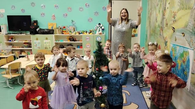 Новогоднее поздравление от малышей детского сада "Рябинка" жителям любимого города Верхняя Салда! смотреть онлайн