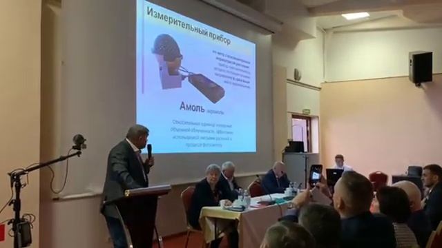 Продуктивный свет в промышленных теплицах: эффективность и технологии освещения от Reflux