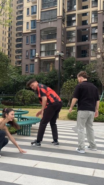 Кто быстрее найдет цвета 😁