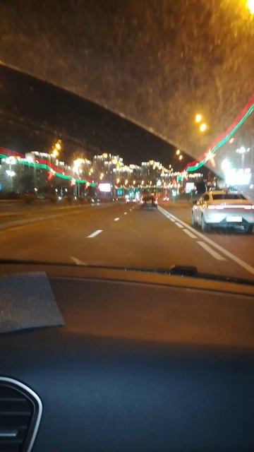 Центр города Новый Год! смотреть онлайн