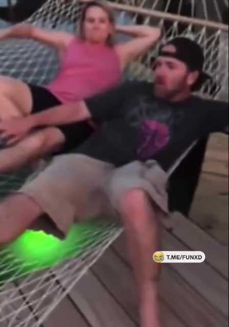 Удачно прилёг😁 смотреть онлайн