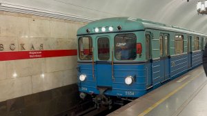 «Встреча!» Ретропоезд Е/Ема/Емх и перегонка «кабриолета» на ст.м.Нарвская, ноябрь 2025 года