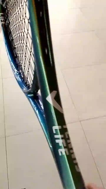 Tennis Life подарили мне ракетку! И я ее натянул!) смотреть онлайн