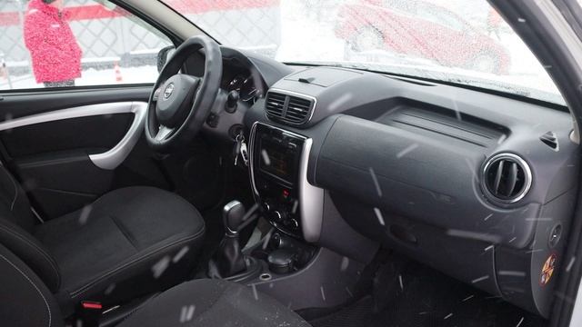 Nissan Terrano смотреть онлайн