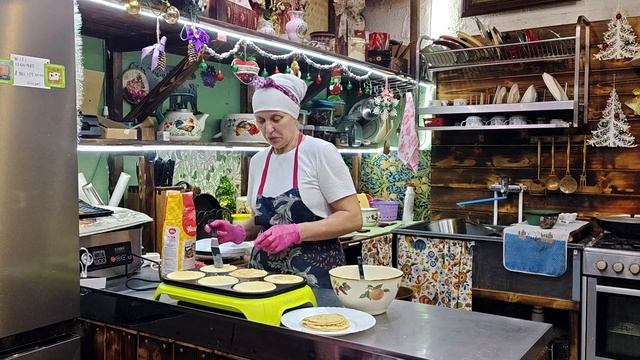 ГОТОВЛЮ НА НОВОЙ БЛИННИЦЕ❄️🎄1