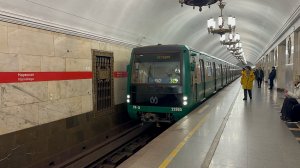 «Перегонка!» Метропоезд «Юбилейный» №315 на ст.м.Нарвская, ноябрь 2025 года